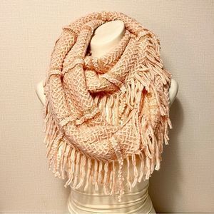 FADIVO NY, NWT Fringe Trim Woven Knit Infinity Scarf, Peachy Pink, Soft …